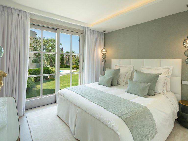 Villa for Sale in Marbella, Malaga 16