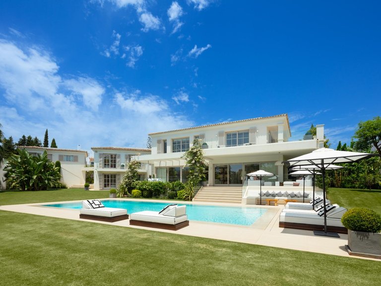 Villa for Sale in Marbella, Malaga 38