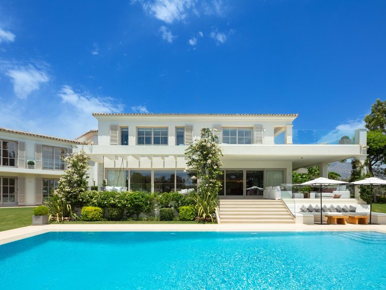 Villa for Sale in Marbella, Malaga 41