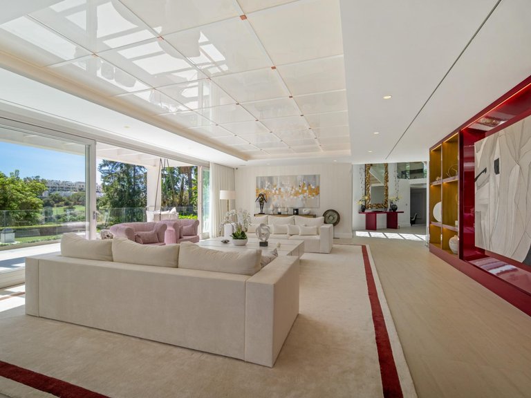 Villa for Sale in Marbella, Malaga 8