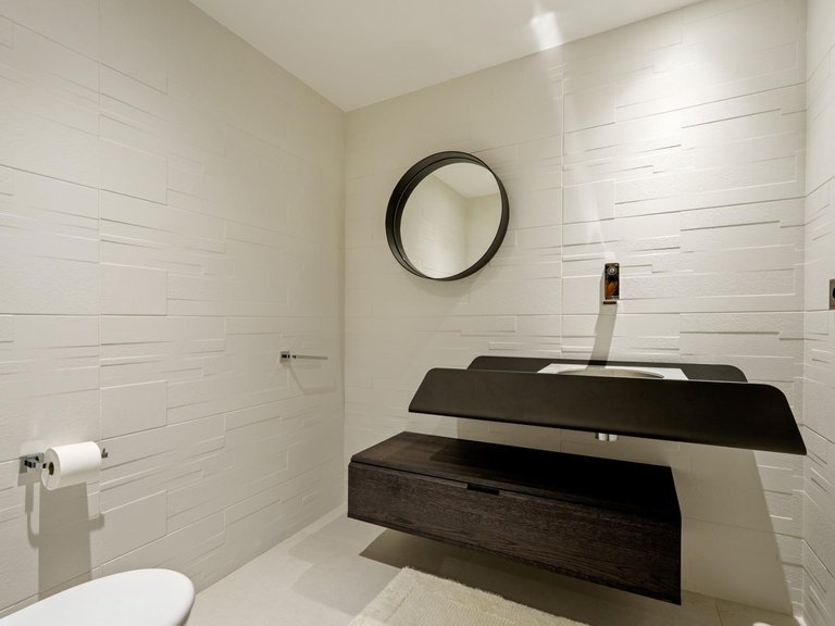 Apartment for Sale in Benahavis, Malaga 18