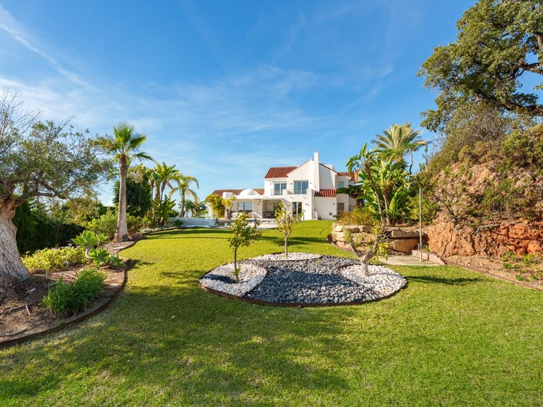 Apartment for Sale in Benahavis, Malaga 34