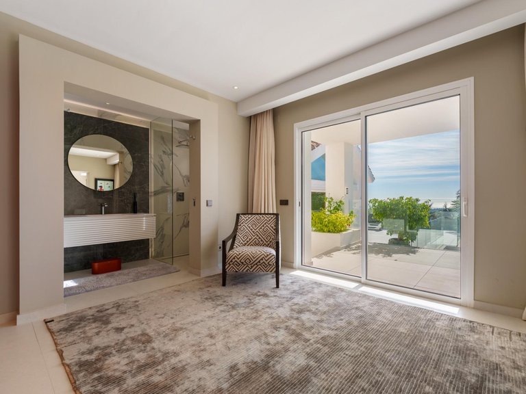 Apartment for Sale in Benahavis, Malaga 38