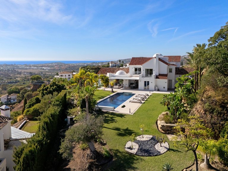Apartment for Sale in Benahavis, Malaga 5