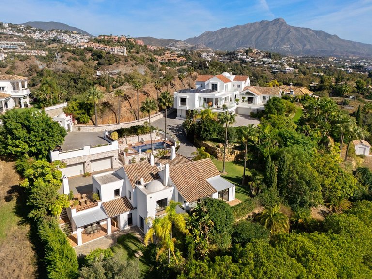 Apartment for Sale in Benahavis, Malaga 73