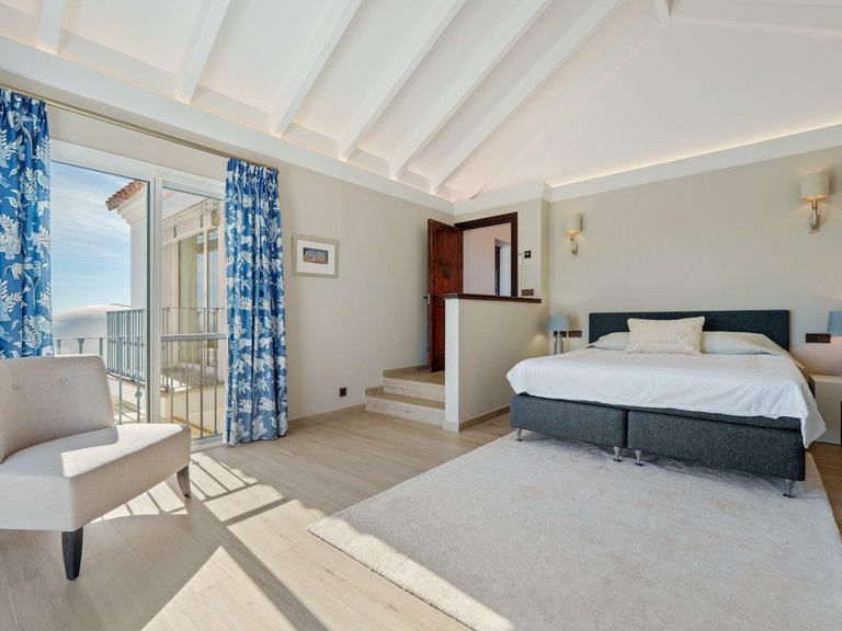 Apartment for Sale in Benahavis, Malaga 75