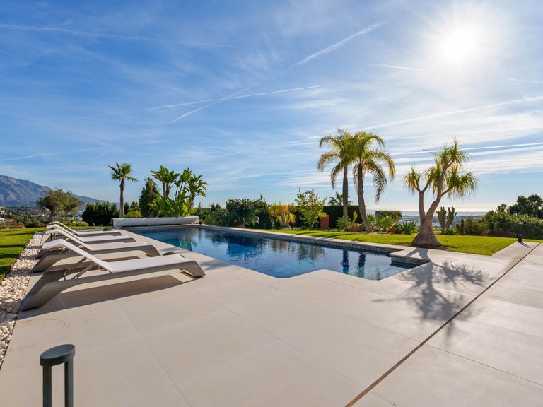 Apartment for Sale in Benahavis, Malaga 85