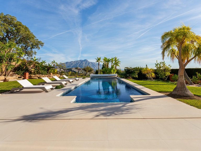 Apartment for Sale in Benahavis, Malaga 86