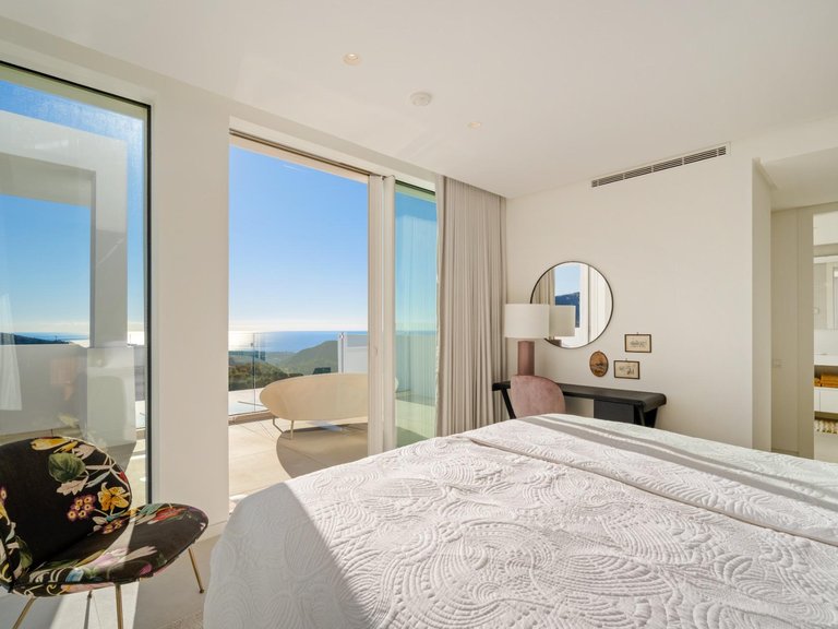 Apartment for Sale in Ojen, Malaga 17