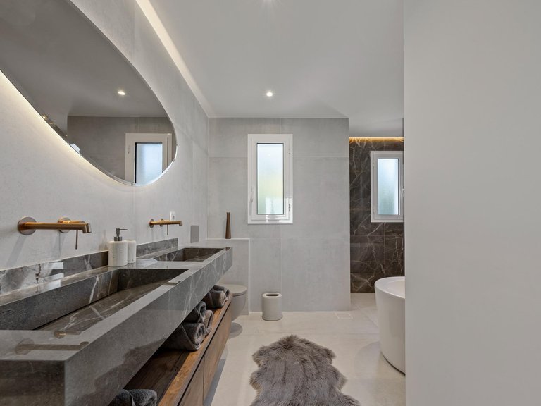 Apartment for Sale in Benahavis, Malaga 5