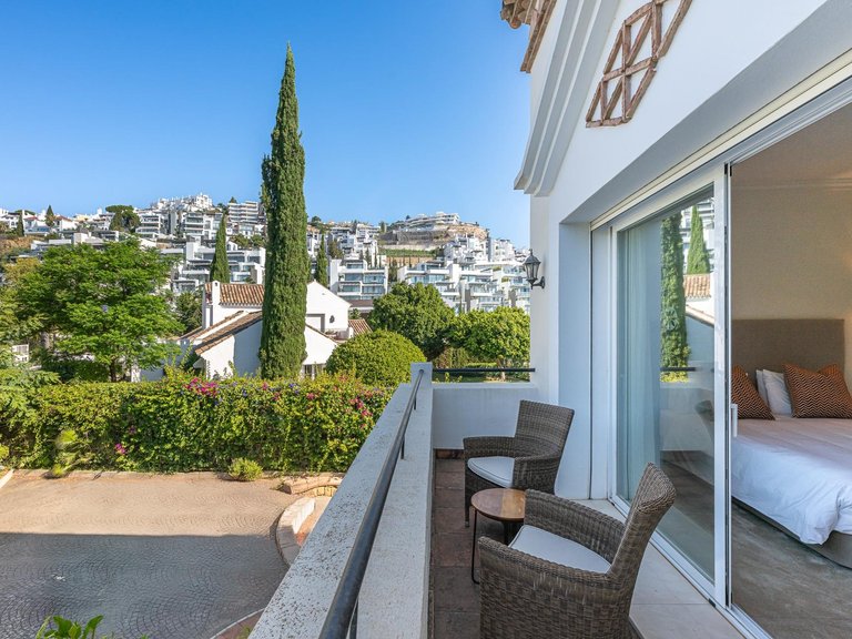 Apartment for Sale in Benahavis, Malaga 18