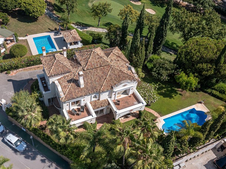 Apartment for Sale in Benahavis, Malaga 2