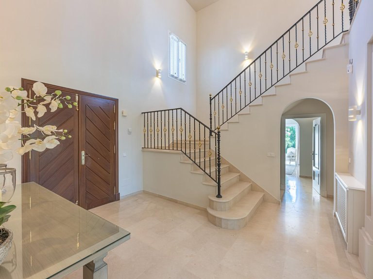 Apartment for Sale in Benahavis, Malaga 27