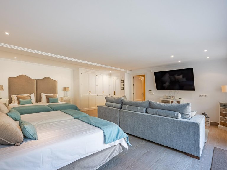 Apartment for Sale in Benahavis, Malaga 40