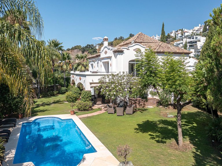 Apartment for Sale in Benahavis, Malaga 49