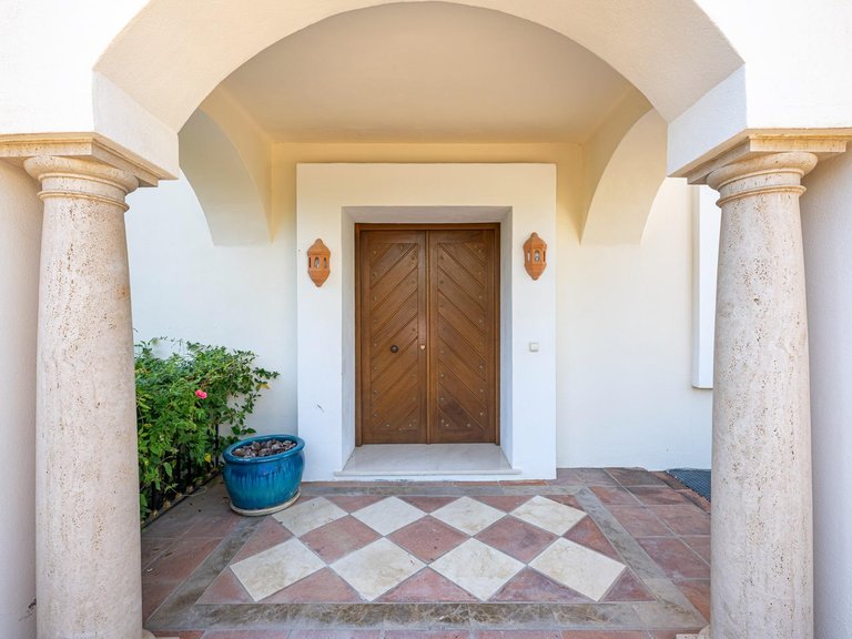 Apartment for Sale in Benahavis, Malaga 57