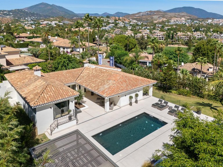 Apartment for Sale in Marbella, Malaga 1