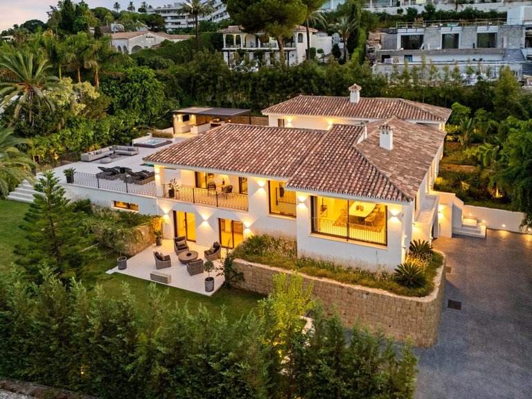 Apartment for Sale in Marbella, Malaga 2