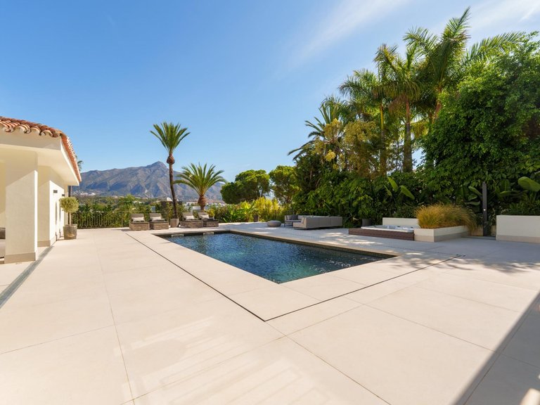 Apartment for Sale in Marbella, Malaga 24
