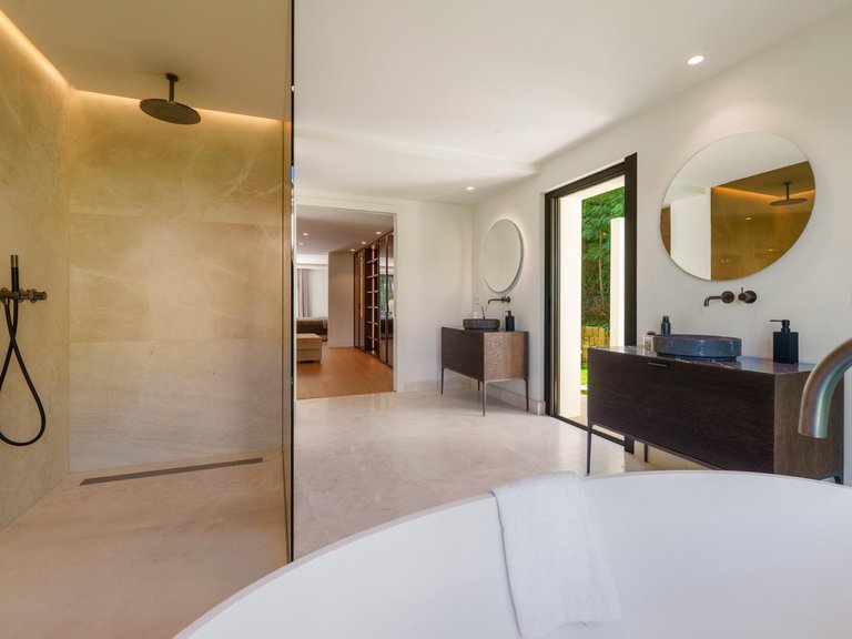 Apartment for Sale in Marbella, Malaga 37