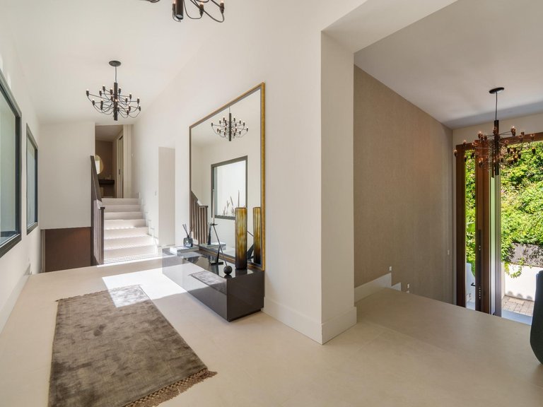 Apartment for Sale in Marbella, Malaga 45