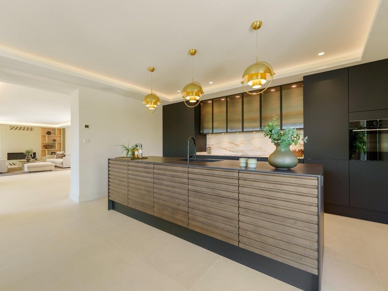 Apartment for Sale in Marbella, Malaga 7