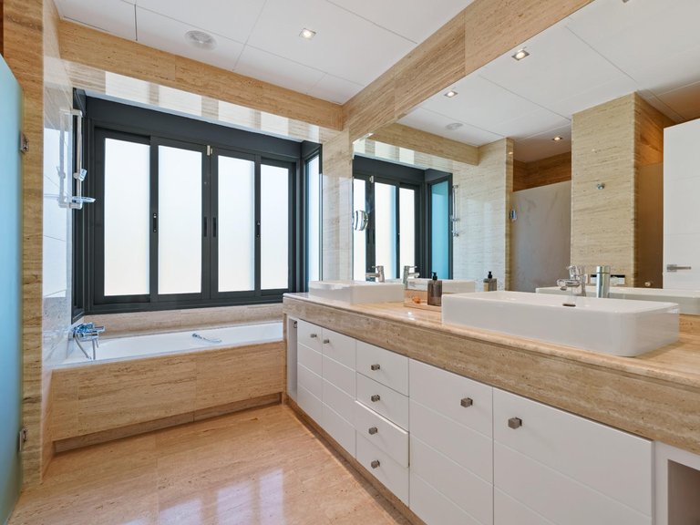 Apartment for Sale in Marbella, Malaga 26