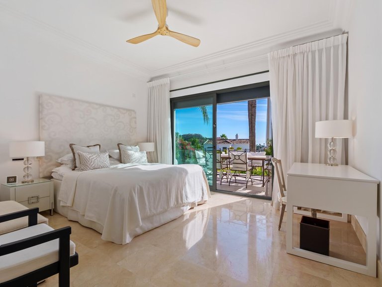 Apartment for Sale in Marbella, Malaga 28