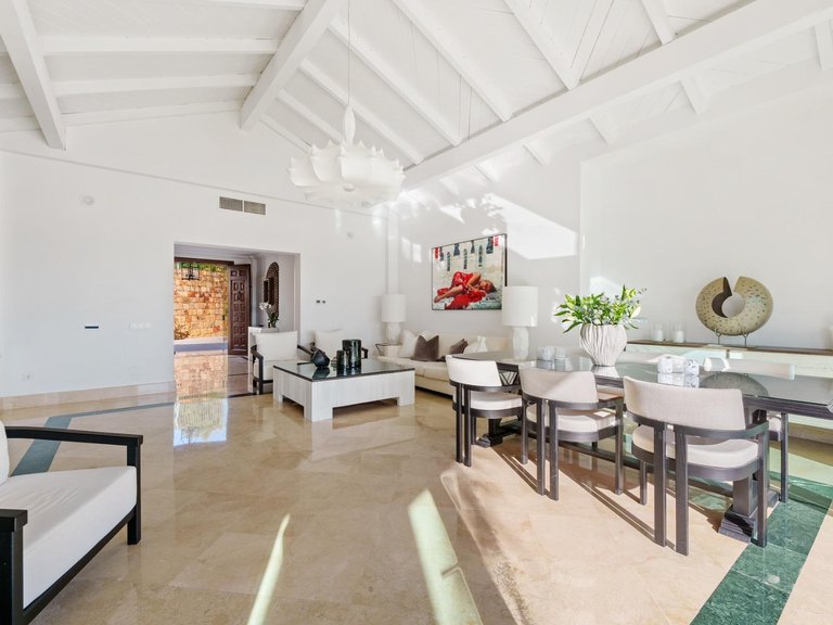Apartment for Sale in Marbella, Malaga 8