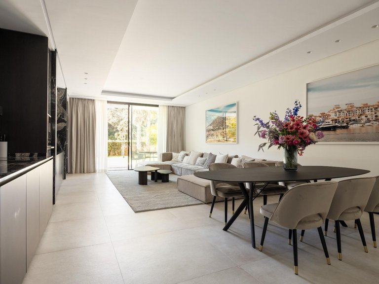 Villa for Sale in Benahavis, Malaga 13