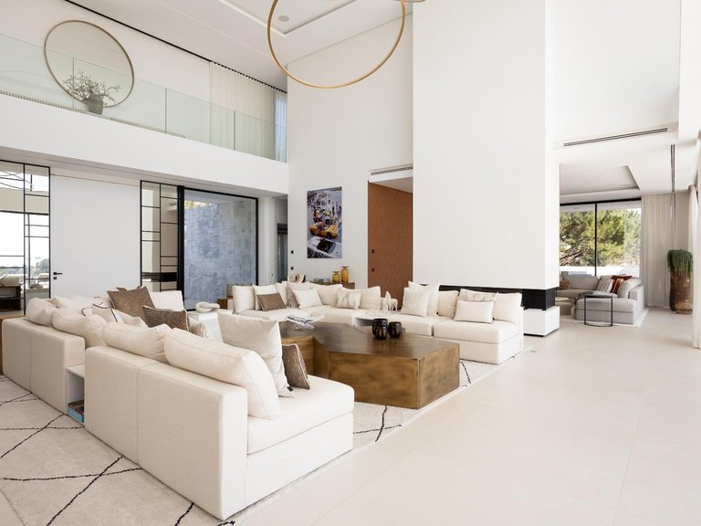 Villa for Sale in Benahavis, Malaga 14