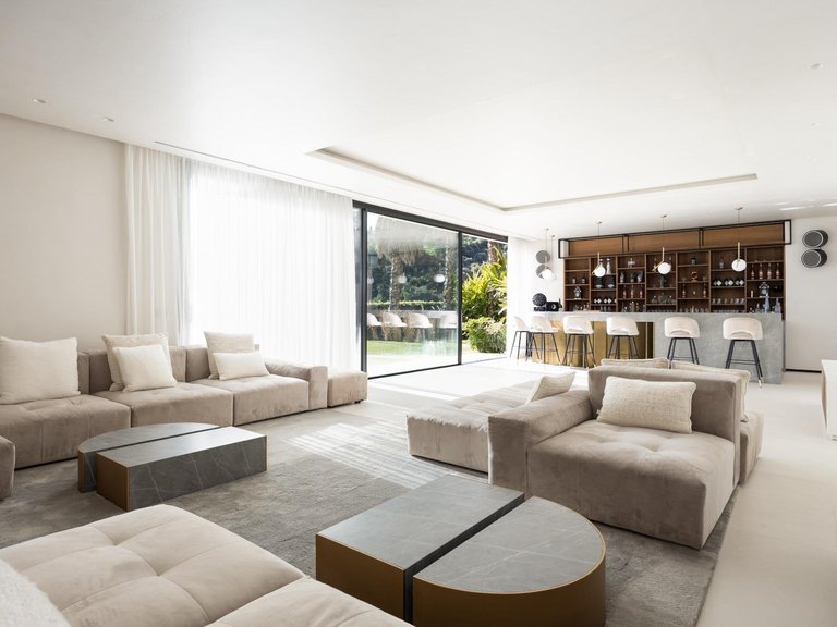 Villa for Sale in Benahavis, Malaga 15