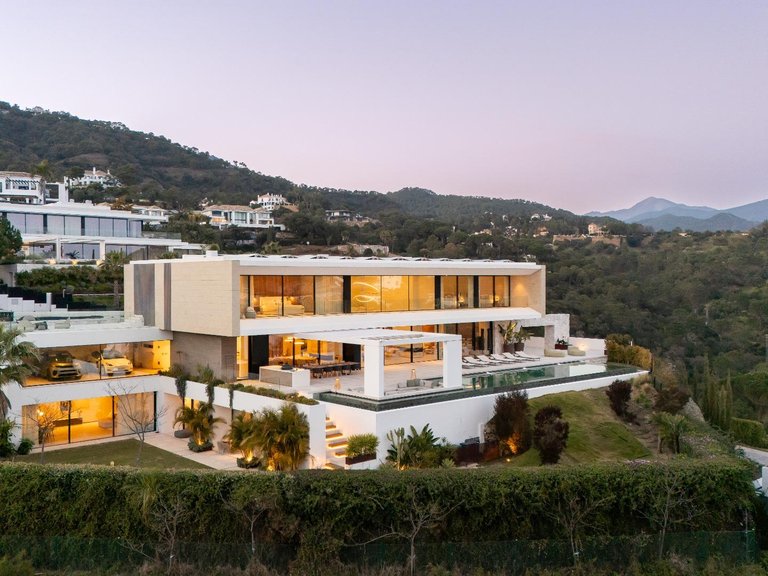 Villa for Sale in Benahavis, Malaga 21