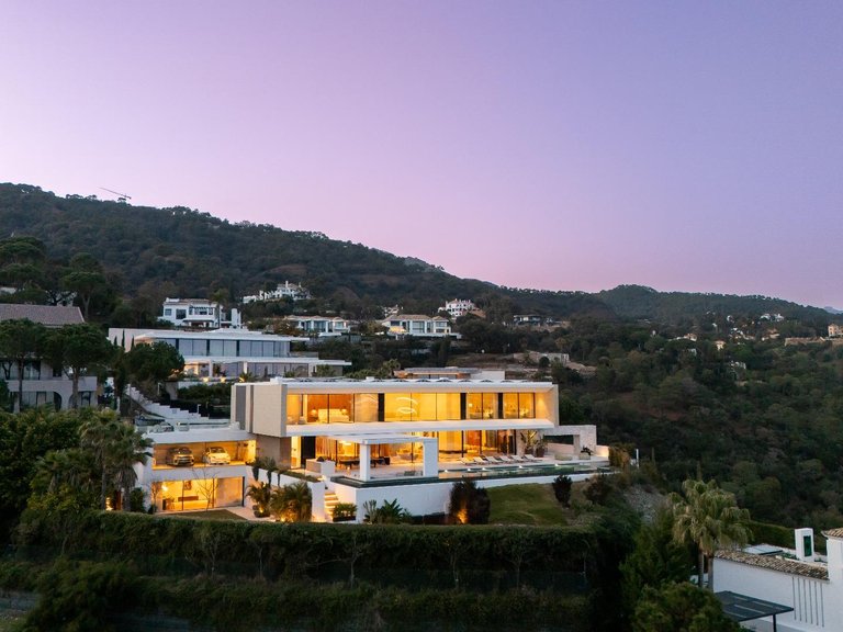 Villa for Sale in Benahavis, Malaga 34