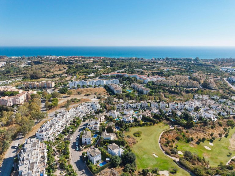 Apartment for Sale in Estepona, Malaga 1