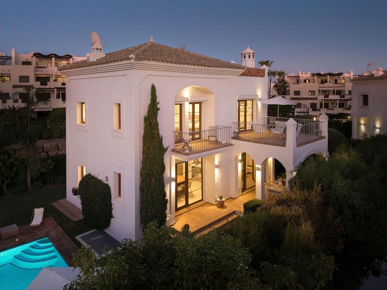 Apartment for Sale in Estepona, Malaga 2