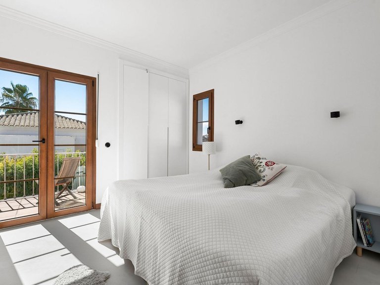 Apartment for Sale in Estepona, Malaga 25