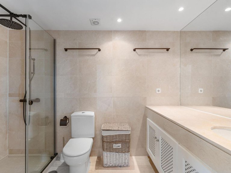 Apartment for Sale in Marbella, Malaga 16