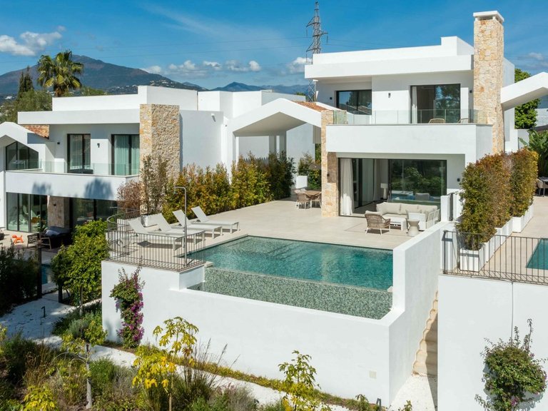 Apartment for Sale in San Pedro De Alcantara, Malaga 4