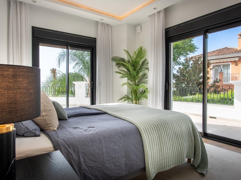 Apartment for Sale in Benahavis, Malaga 14