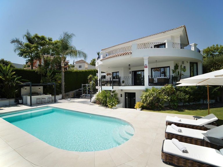 Apartment for Sale in Benahavis, Malaga 2