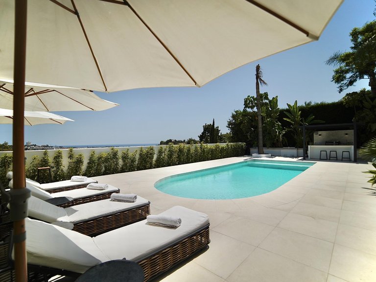 Apartment for Sale in Benahavis, Malaga 28