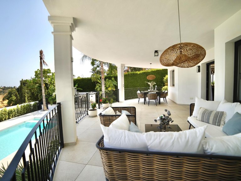 Apartment for Sale in Benahavis, Malaga 32