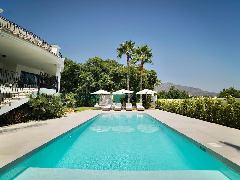 Apartment for Sale in Benahavis, Malaga 33