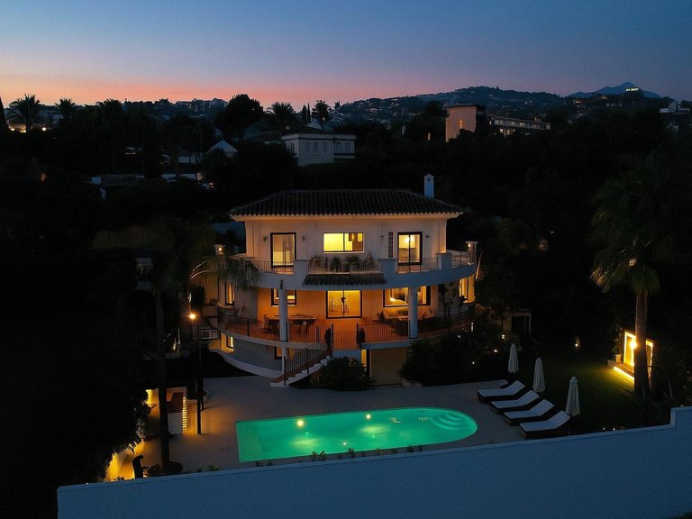 Apartment for Sale in Benahavis, Malaga 34