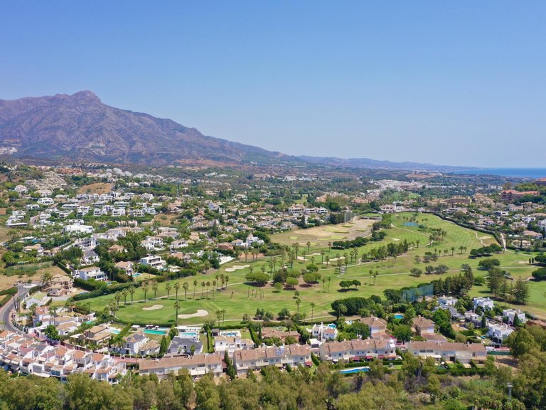 Apartment for Sale in Benahavis, Malaga 38