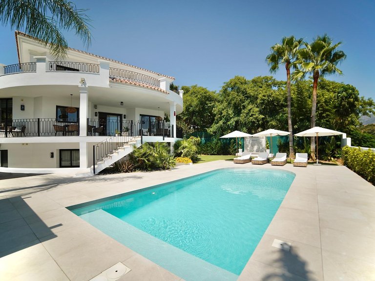 Apartment for Sale in Benahavis, Malaga 39