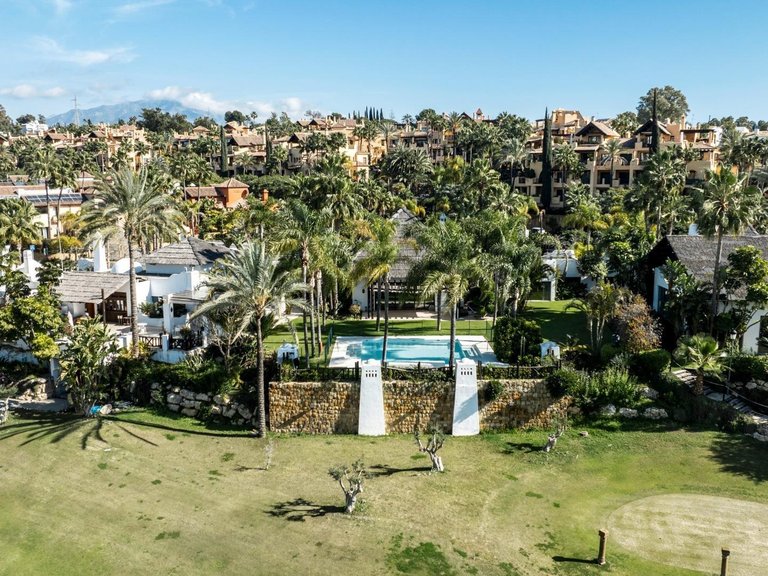 Apartment for Sale in Estepona, Malaga 36