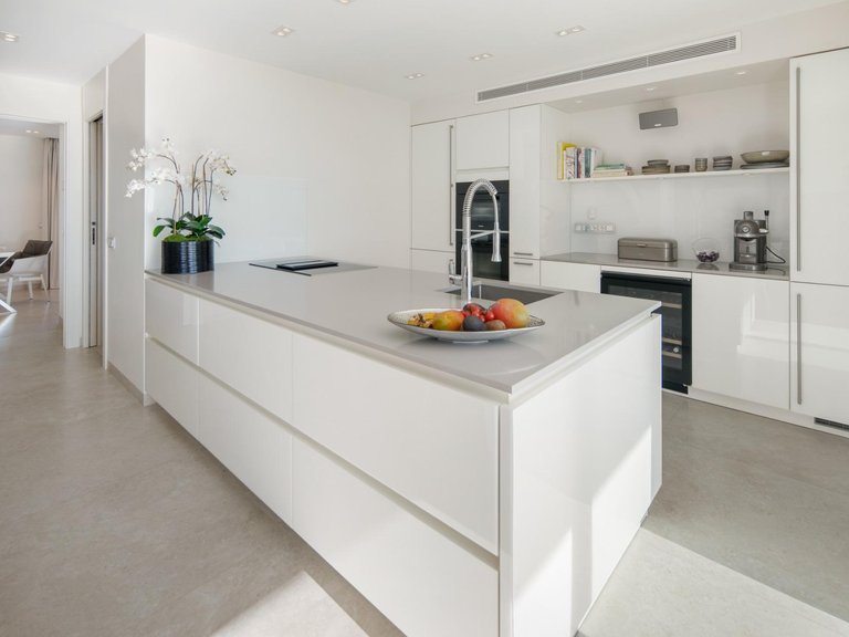 Apartment for Sale in Marbella, Malaga 17