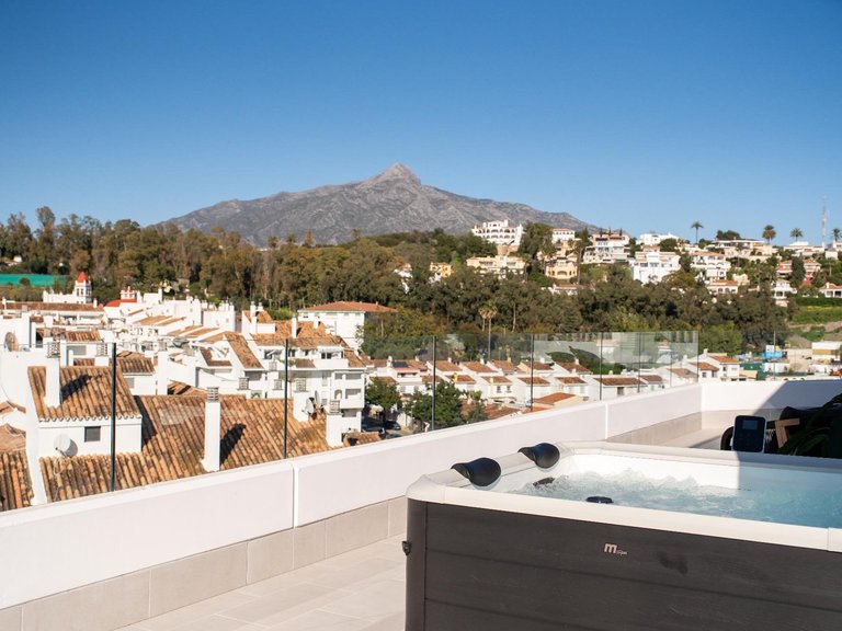 Penthouse for Sale in Marbella, Malaga 20